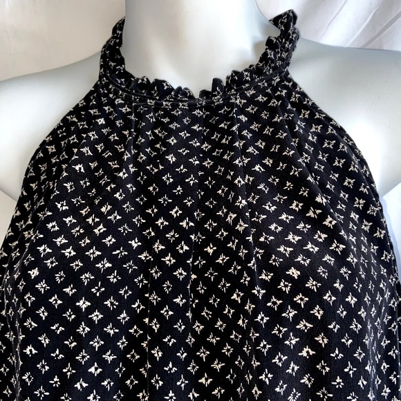 Cynthia Rowley 100% Silk Sleeveless Black sprint Flare Top Size Small ~ - Picture 2 of 4